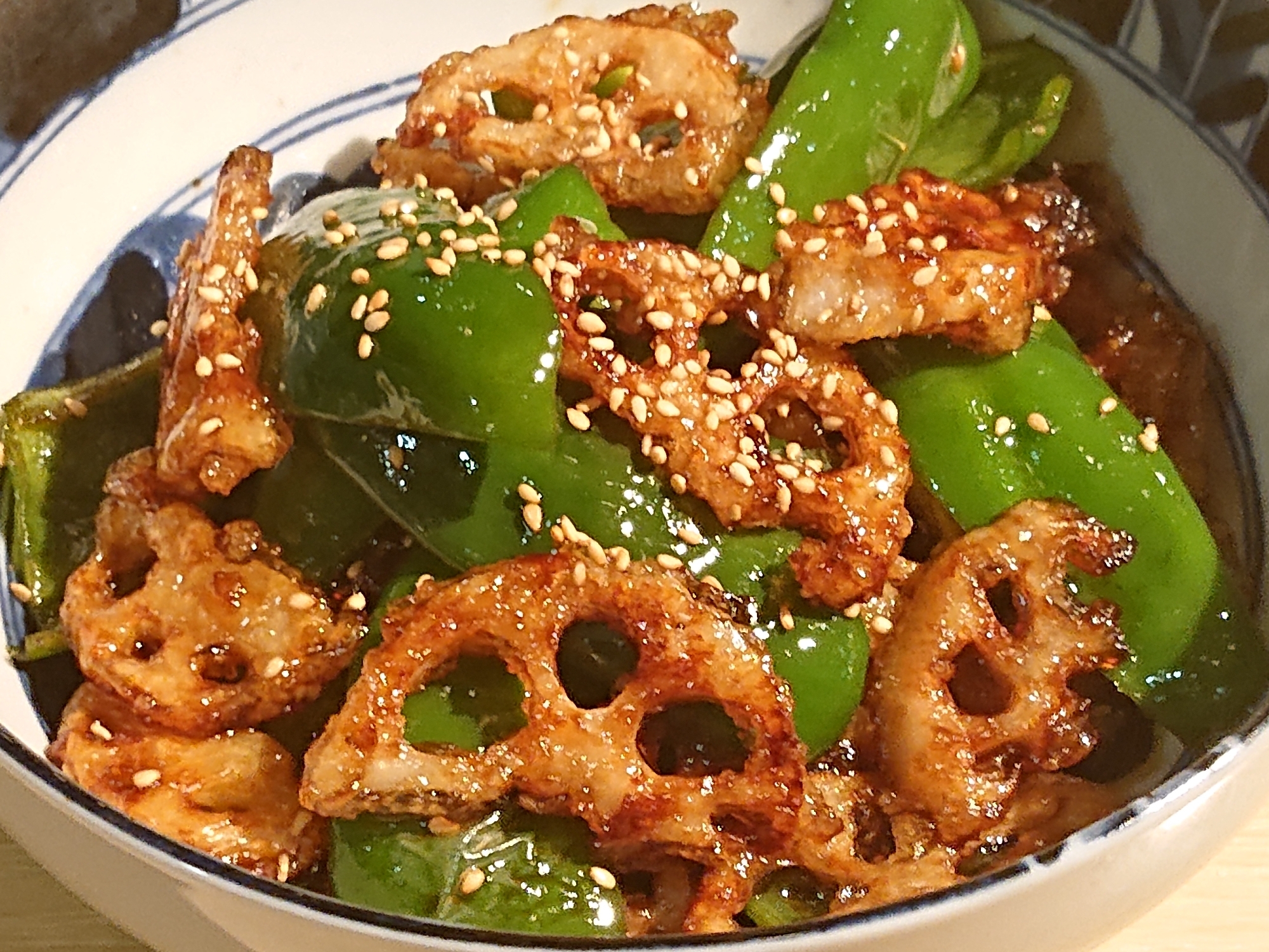 殿堂入り クックパッドニュースで人気！カリッと食感の「さつまいもとレンコンのデパ地下風」クックパッドニュース