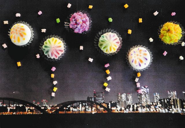 上生菓子 『花火』🎆 ねりきり製 上生菓子こしあん 各地で花火大会など行われる時期になってきましたね😁 夏らしい花火の上生菓子を作ってみました🎆月刊セーノにも掲載していただいたお菓子になります和菓子和菓子屋和菓子好きな人と繋がりたいねりきり上