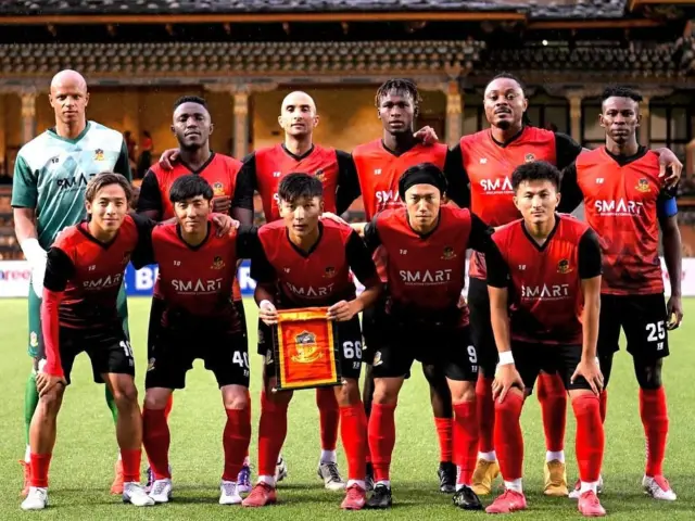 362点のアブデルラザク・ハムダラーの写真と高解像度写真 - Getty Images