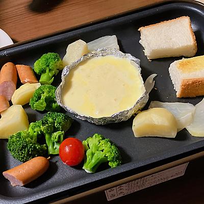我が家の定番⭐︎ホットプレートでチーズフォンデュ料理のレシピや作り方暮らしニスタ