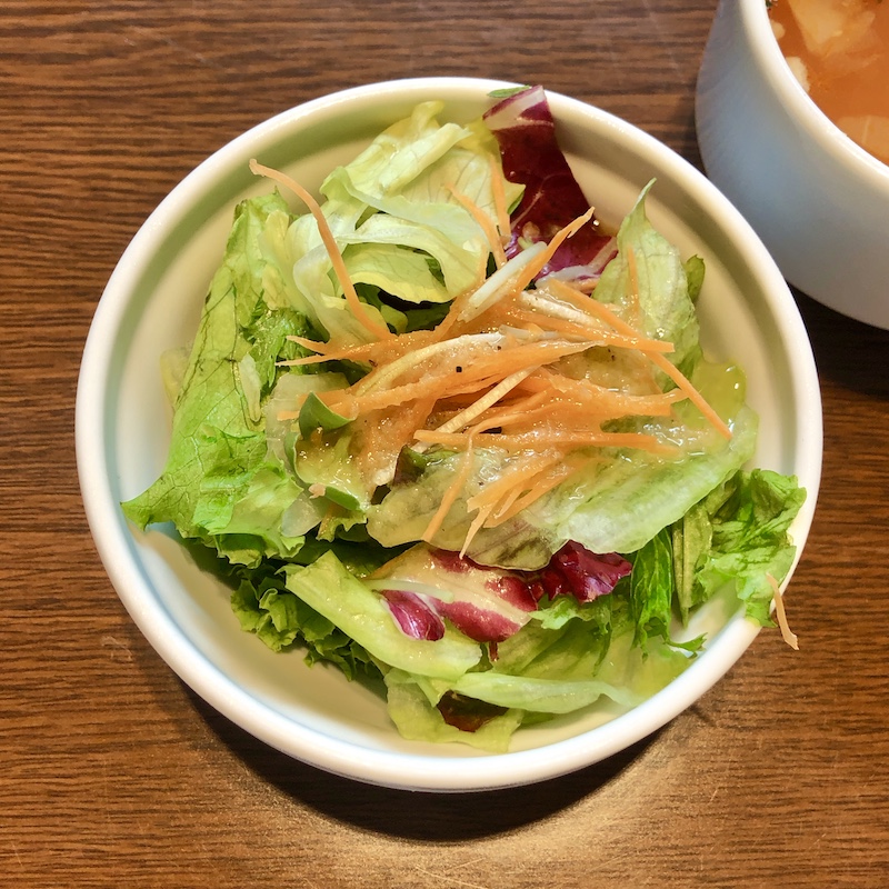 トレビスとサニーレタスのサラダmomina.inakitchen science labo