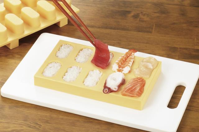 DAISO ダイソー自宅でお寿司屋さん気分を満喫！子どもでもできる「にぎり寿司の型」キッチン雑貨Mart マート 公式サイト光文社
