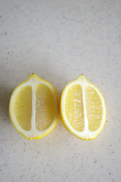 果汁がガッツリ2倍しぼれる！レモンの切り方はこれだ！！暮らしニスタ