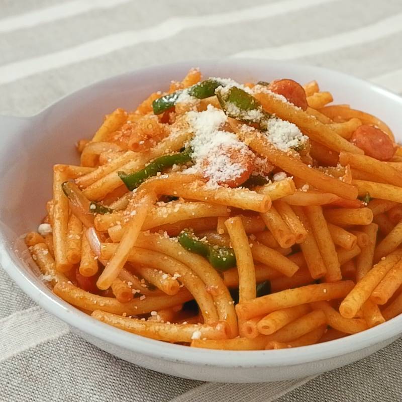 基本のマカロニサラダ材料3つでシンプルだから一生食べたい! たくさんできちゃうから、作りおきにもおつまみにも、ごはん代わりにも！中濃ソースとかマヨかけて食べたら最強だよ！☆レシピ動画はプロフィールトップのリンクから！ 火曜と金曜 更新中!きじま