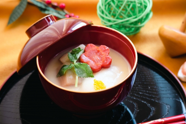 お正月にお雑煮を食べるのは何故？由来と九州のお雑煮を大紹介！ – はたらくひとのコンテンツ