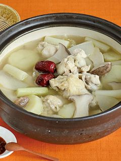 韓国鶏鍋🇰🇷🐥鶏肉とじゃがいものタッカンマリ鍋🍲クラシル