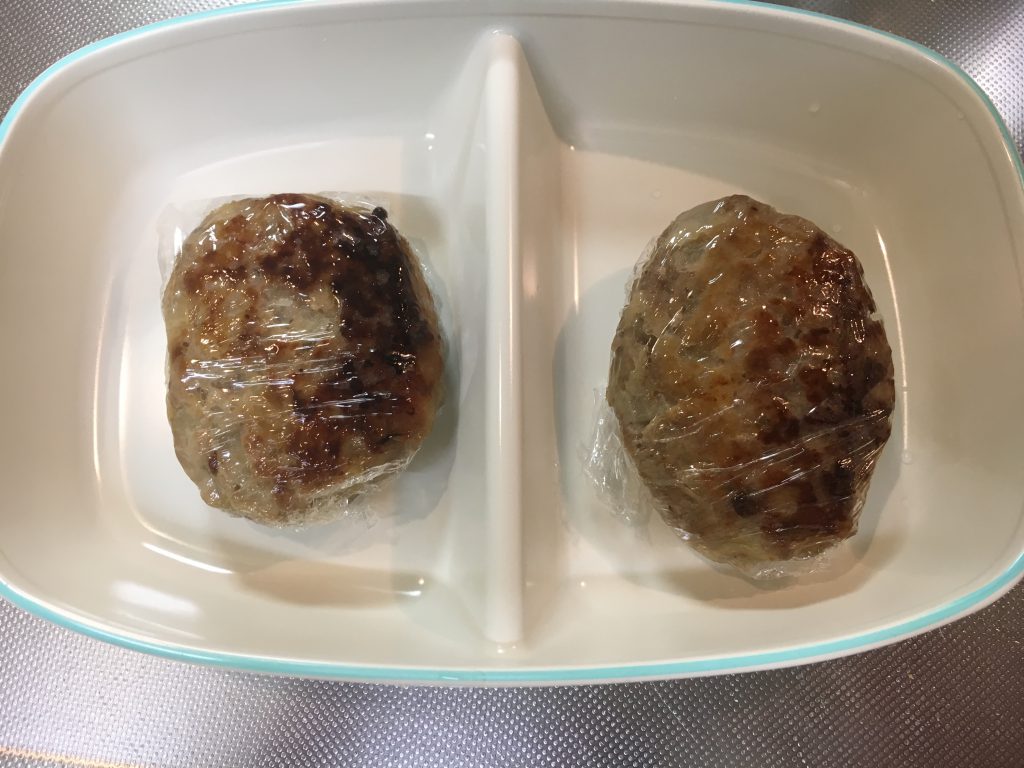 作り置きしたいお惣菜NO.1「煮込みハンバーグ」の冷凍ストック術。煮込み後冷凍、タネまま冷凍、バージョン別に紹介HugKum はぐくむ