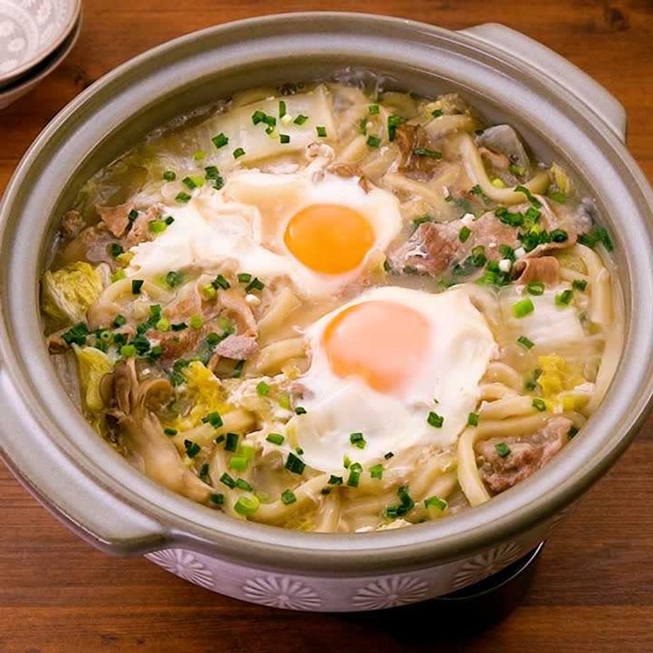 ほっとする味♪ 白味噌煮込みうどん