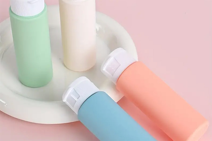 家の水筒、全部これにしたい〜！ダイソーの「ひんやり感が長続きするボトル」水分補給で手放せなくなりそう！ 購入レビュー