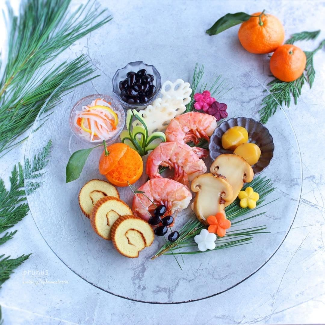 立派なお重がなくてもOK！お気に入りの器に盛りつけた「 ワンプレートおせち」フォトフーディストノート