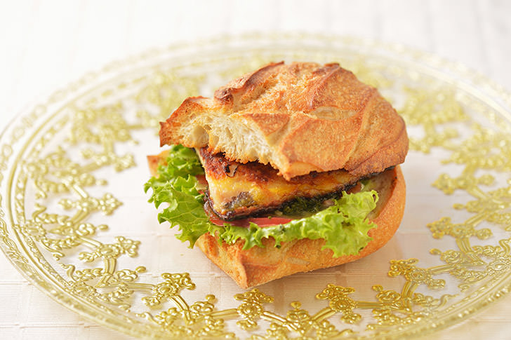 ボリューム満点！サバサンド - 魚介を美味しく食べるレシピ