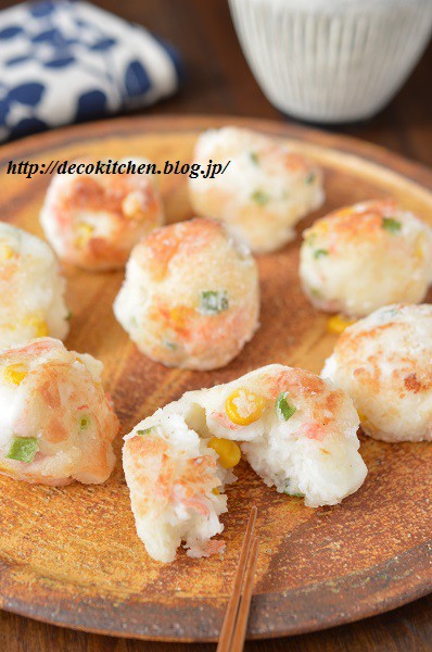 ポリ袋で混ぜて焼くだけでお酒が超進みます！マジで美味しすぎる ！『えのきとカニカマのチーズ焼き』の作り方 - てぬキッチン