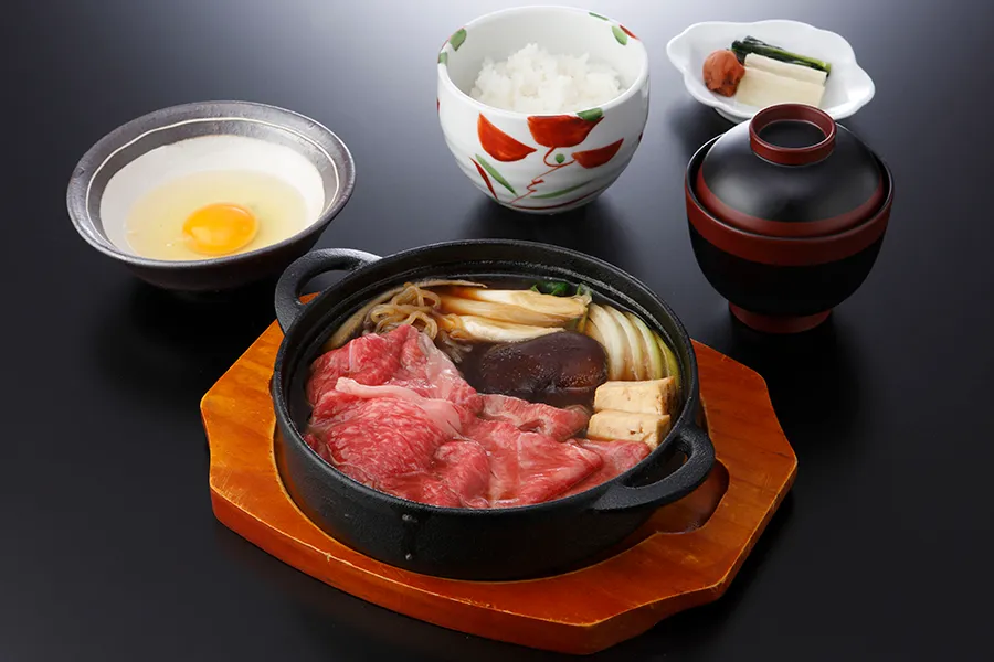 ふるさと納税 元祖ひとり鉄板鍋 〜 お店の味 を ご自宅 でも 〜韓国風 すき焼き 韓国風すき焼き 牛肉 赤身 ホルモン 野菜 お鍋 鍋 一人鍋おうち時間 一人前 アルミ鍋 IH 二代目はじめ すき焼き風鍋 1人用by つゆねぶりクックパッド簡単おいしいみんなの