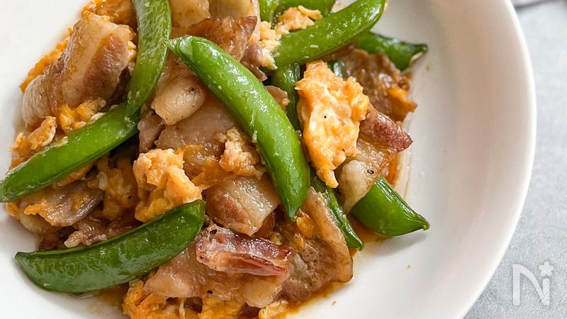 スナップえんどうと豚肉の煮物