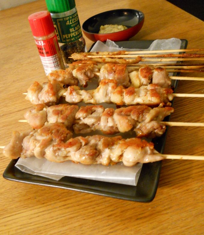 お好みの薬味でいただく焼鳥ささみ串