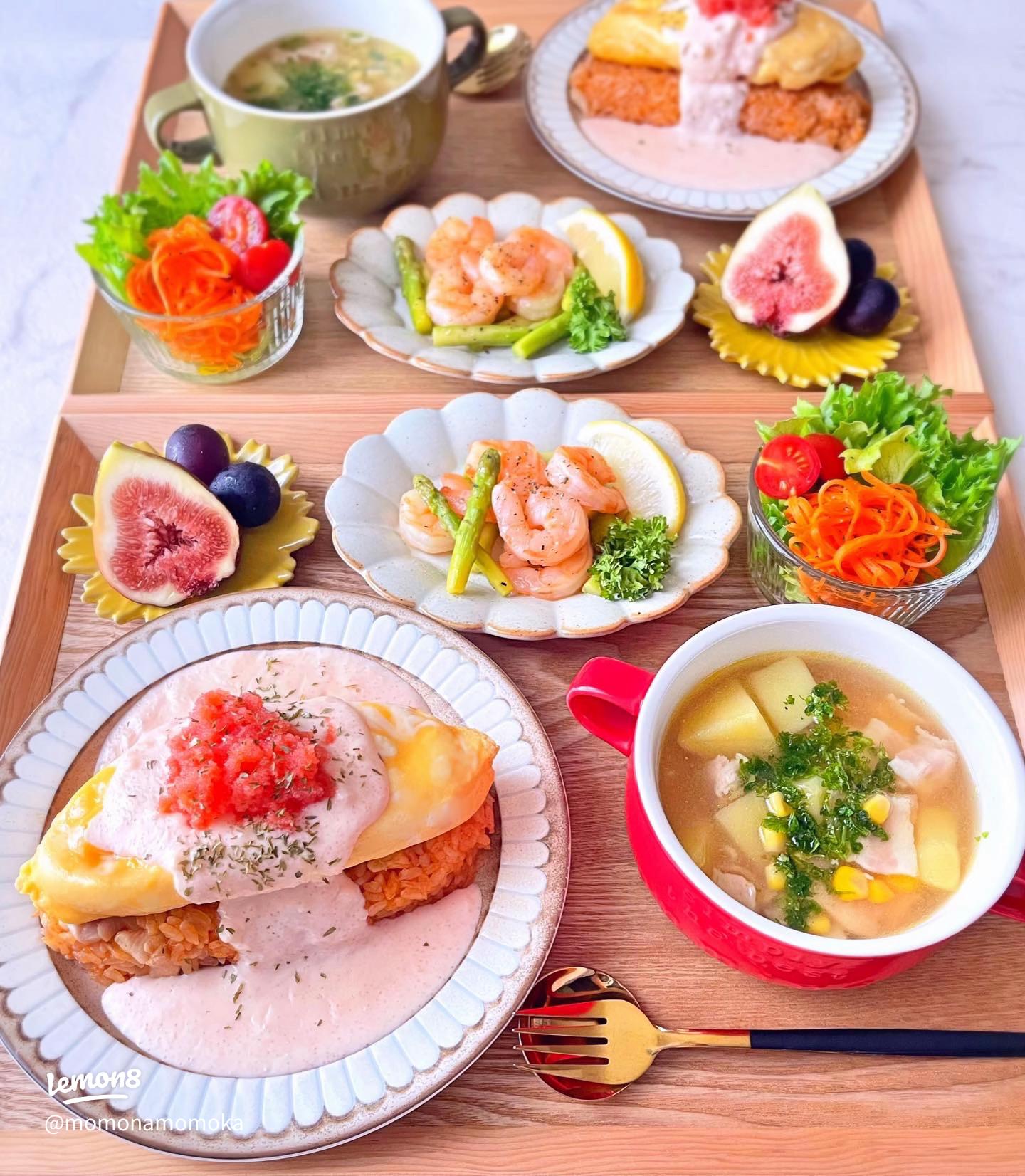 「ソーセージとほうれん草のクリームシチュー」の献立