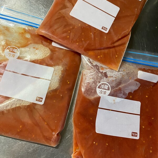 136_トマト缶などを小分けで冷凍保存したいなら！ あのゴミを使うと楽になるかも ？お疲れ、内向なかま様