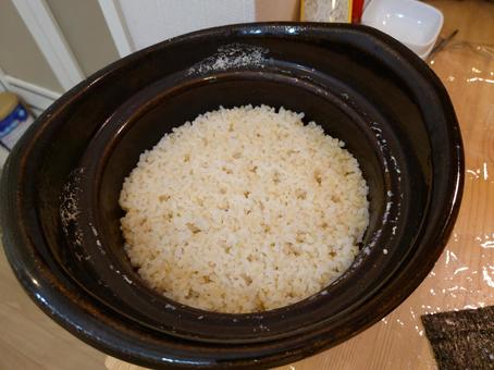 超簡単！土鍋ごはんの炊き方 ～カニ穴も出来るよ～HIMAWARI-英語と育児の親子教室- 発音・リズム・オンラインレッスン