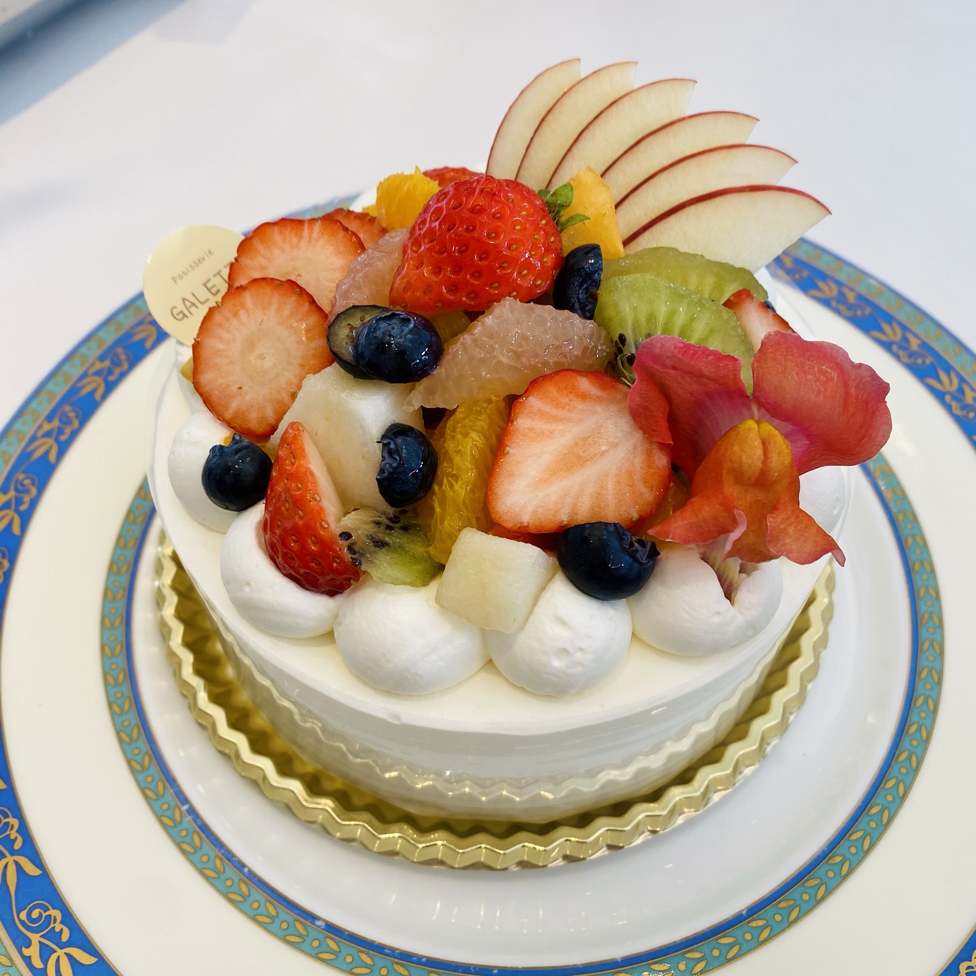 エディブルフラワーケーキが今大注目可愛すぎるケーキをご紹介DRESSY 公式 ウェディングドレス・ファッション・エンタメニュース