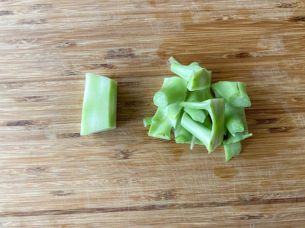 知らなかった」「クセになる」 ブロッコリーの茎、ベロっとむける方法とは？ – grapeグレイプ