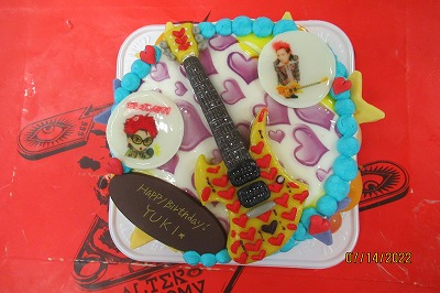 ギターのケーキ・Grecoベースギター超立体ケーキ魔法のバースデーケーキblog