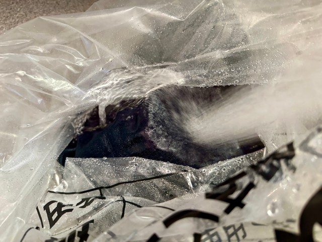 デニム ジーンズ が色移り・色落ちしてバッグに色が付く防止策と対処法最安修理.com