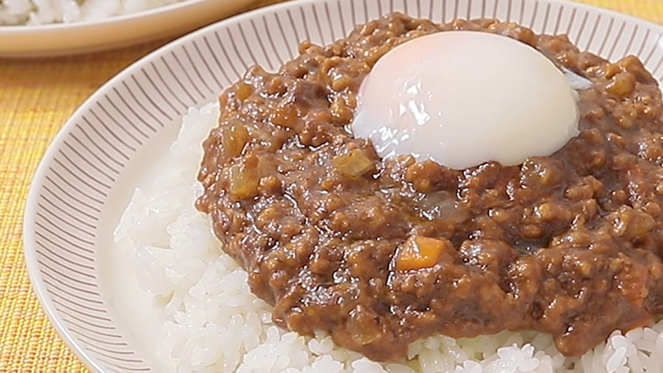 この一皿で栄養満点◎レンジで完成！本格キーマカレ