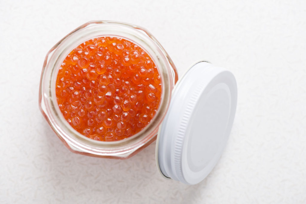 定期便 6ヶ月連続 北海道産 いくら醤油漬け 250g ×1箱 小分け国産 いくら いくら醤油漬 しょう油 しょうゆ イクラ ikura 小分け天然 鮭 鮭卵 鮭いくら 魚卵 冷凍定期便 魚介類 海鮮 絶品 人気 一人暮らし おかず 笹谷商店 直営 釧之助本店 高級 ギフト