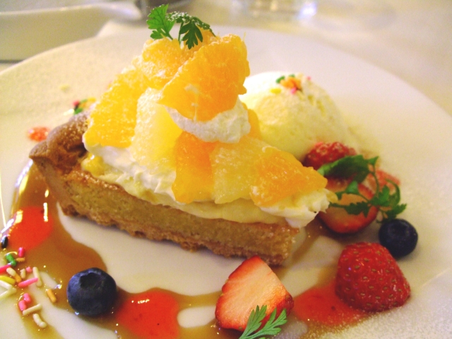 デザートの盛り付け方法のコツをフードコーディネーターが解説