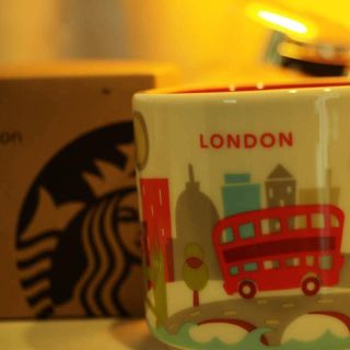 ロンドン限定 スターバックス クリスマスバージョン マグカップ お土産にも人気の韓国スタバグッズ、今年