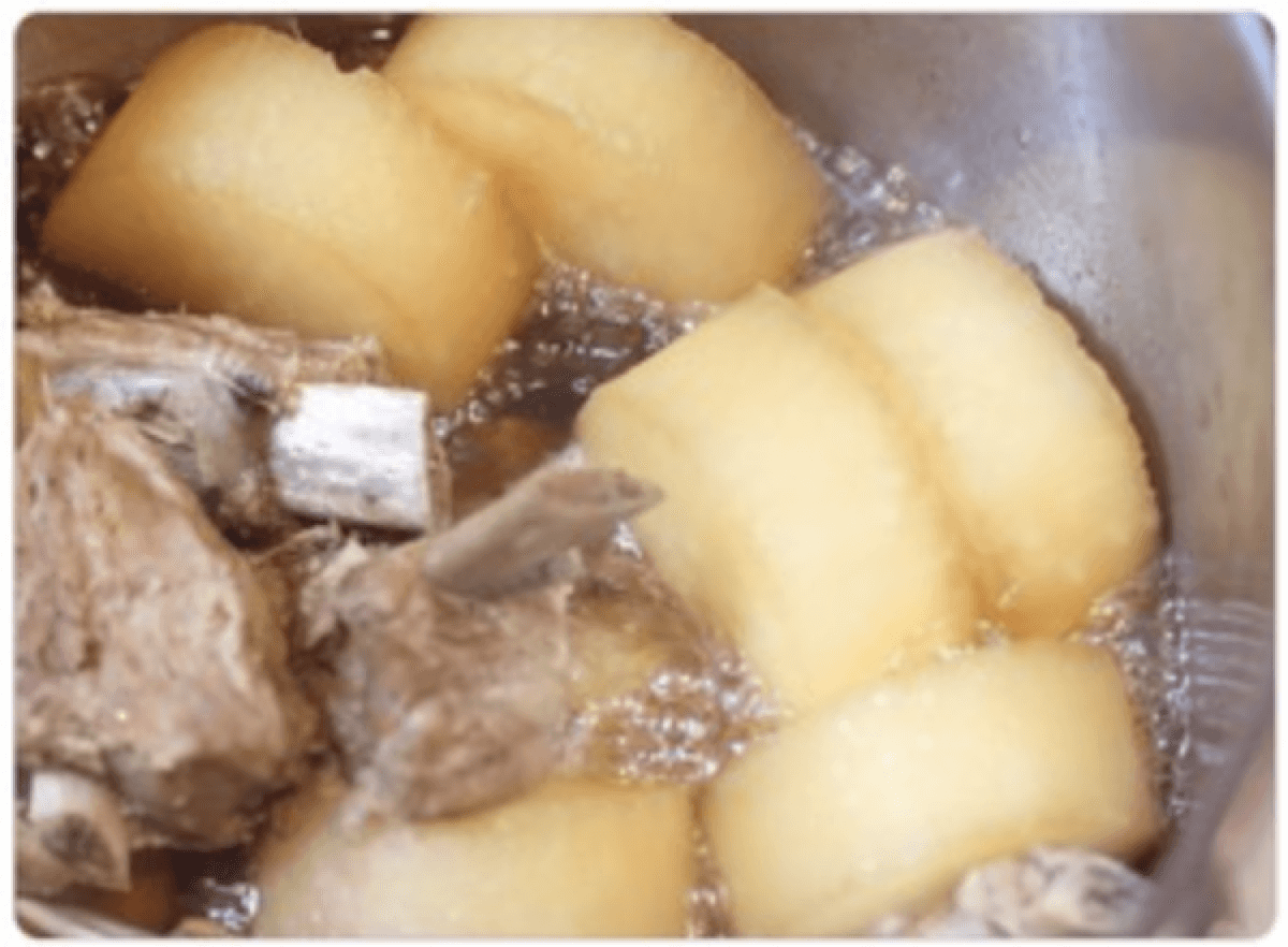 スペアリブと大根の煮物