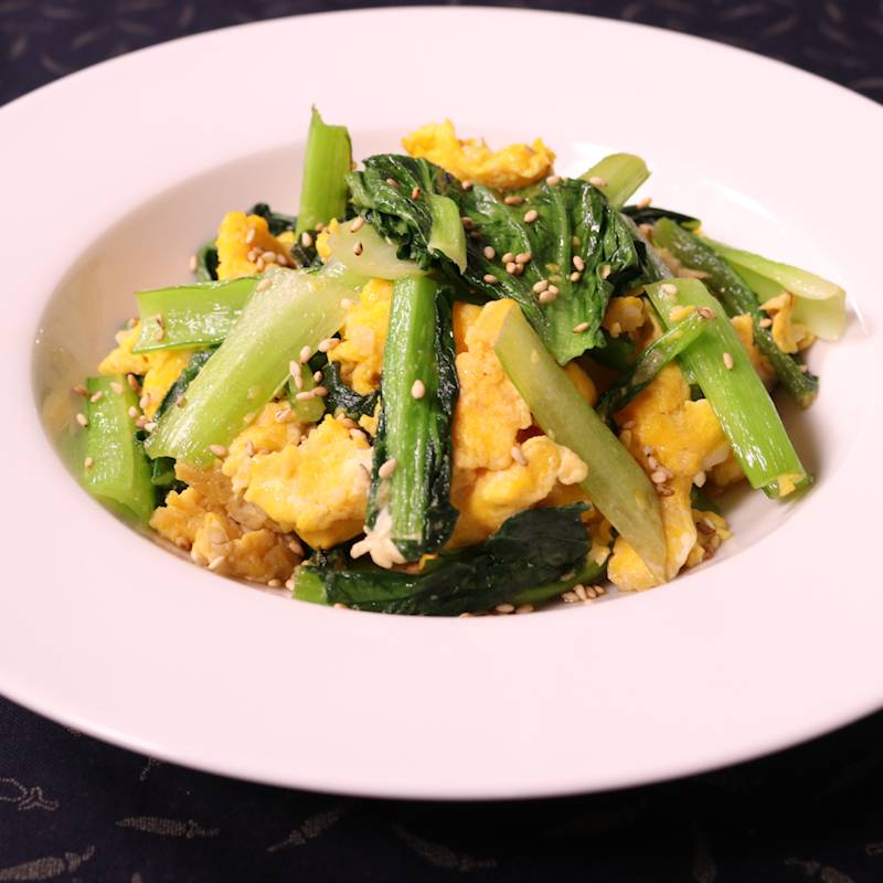 子供でもおいしく食べられる！小松菜の人気レシピ20選を紹介 - macaroni