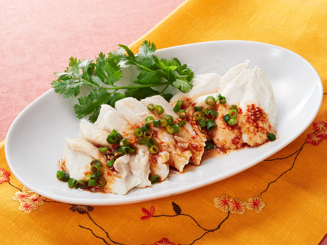 たっぷりレタス！レンジでよだれ鶏のレシピ - 榎本美沙のレシピサイト「ふたりごはん」発酵食品、季節料理のレシピ