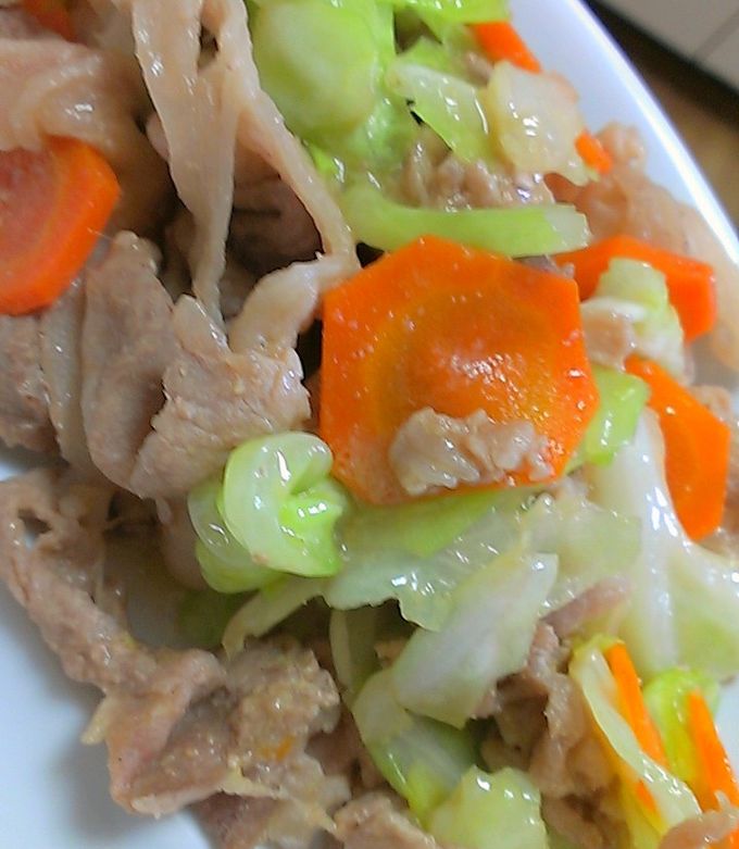 豚肉とキャベツの「追いがつおつゆ」炒め