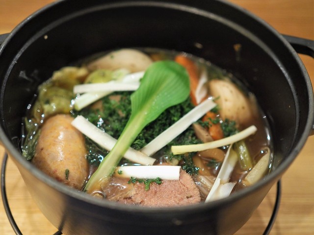 JAPAN MENU AWARD」シリーズより新作登場！＜トマトとハーブのポトフカレー＞2月12日に発売シリーズ累計売上550万個を突破！名店の一皿を再現したレトルトカレーブランドハウス食品グループ本社株式会社のプレスリリース