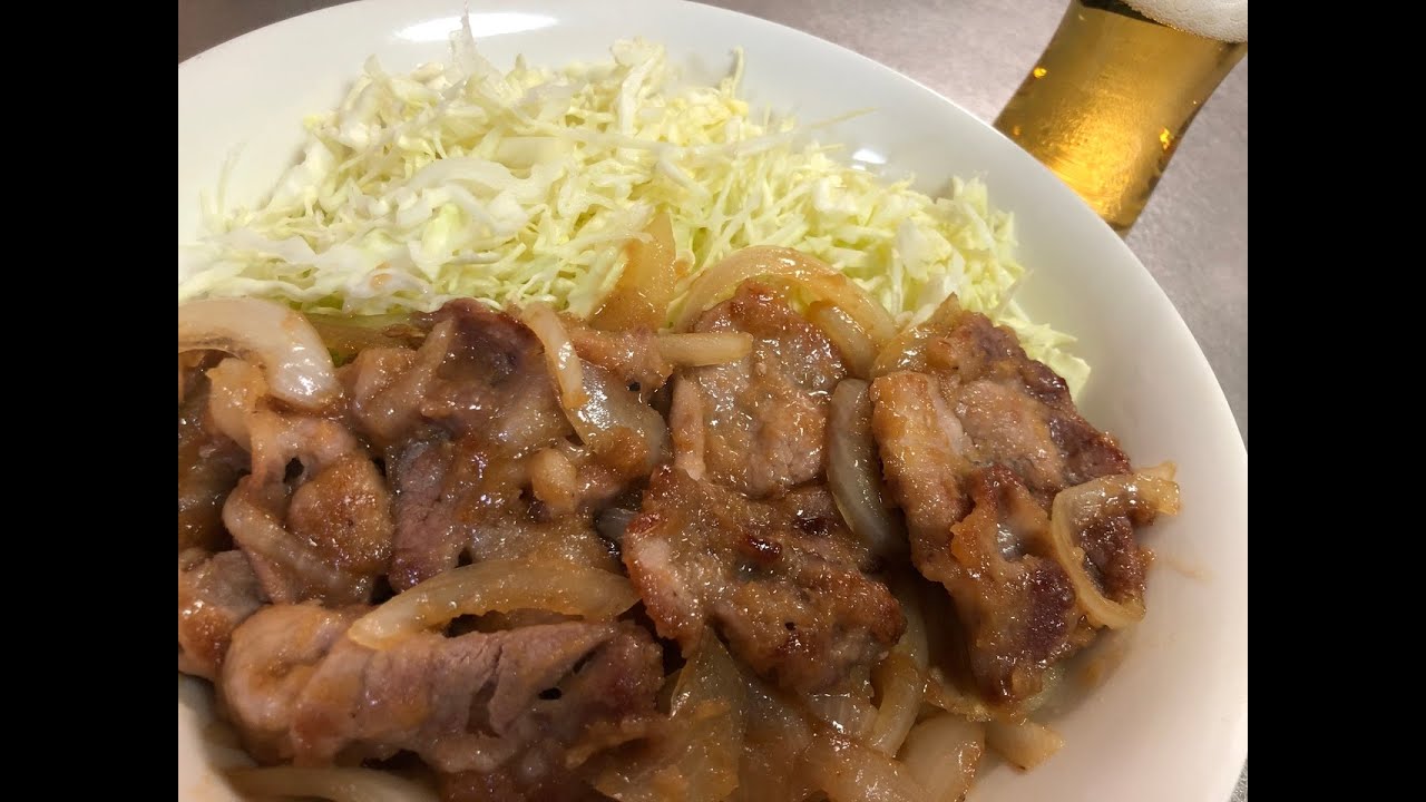 300万再生超え の時短レシピ動画はここ→ @kota__cooking , お疲れ様です！こたクッキングです👨‍🍳,今回は、タモリさん考案の「豚の生姜焼き」を紹介します✨, 美味そう！参考になったと思ったらコメントお願いします😊,こたクッキングでは、家事や育児、仕事で疲れた方達に少しでも 時短で楽に料理ができるレシピ を紹介しています🍳, ———本日のレシピ—————,