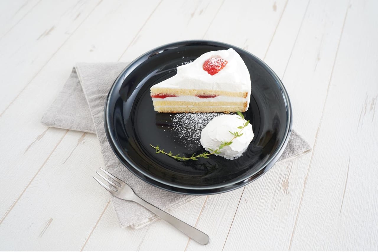 ショートケーキ 盛り付け