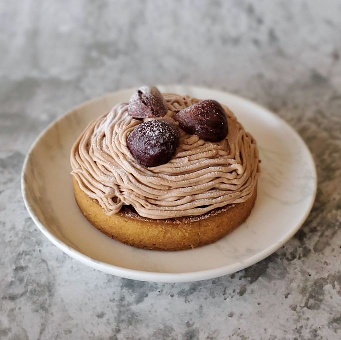 銀座千疋屋 ギフト ケーキ 銀座タルト モンブラン内祝 お祝い 出産 結婚 誕生日 快気 御礼 お菓子 送料無料 pgs-415 敬老の日2025 ケーキ タルト お菓子 スイーツ 贈り物 ギフト 千疋屋 パティスリー銀座千疋屋 銀座タルト モンブラン :パティスリー銀座千疋屋通販