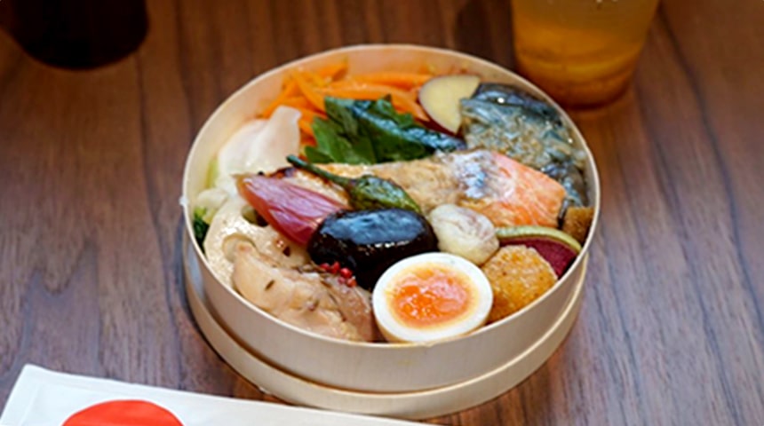 職場で食べられるオカンの弁当。11人の女性チームが作る「アホウドリ」の想いとは？くるめしノート