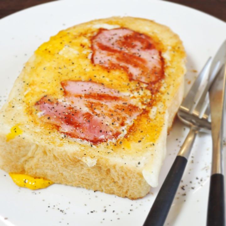 簡単美味♡卵＆ハム＆チーズくりぬき食パン