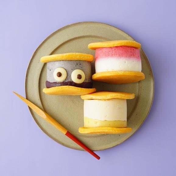 10 10open クッキー缶は 四角い秋のクッキー缶と ミニハロウィン缶です🎃 おばけの袋に焼き菓子とアイシングクッキーが入ったプチギフトやハロウィンのアイシングブーケも登場！こちらも10月いっぱい毎週作ります😊 アイシングクッキーの賞味期限は3週間 クッキー缶の