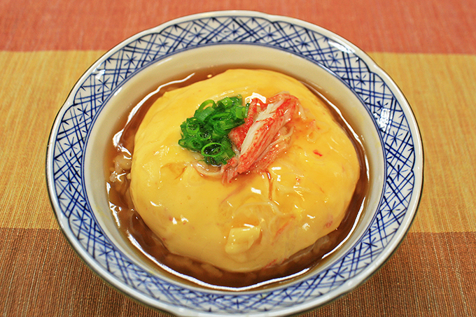 とろとろの天津飯を作る秘密は片栗粉を卵に入れる！