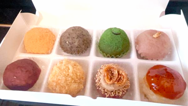 おはぎの賞味期限について —---------------------------- 賞味期限は常温で当日中、 冷蔵で翌日中でお願いしております。長めのお日持ちをご希望の場合は 冷凍でのお渡しが可能です。 冷凍品をご希望の場合は、 👇の電話またはDMにてご予約ください。INFORMATION