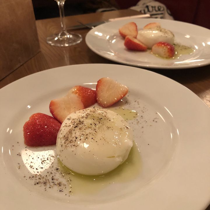 桃とブッラータチーズが忘れられない』by show2014 : エミリアEMILIA - 原宿 イタリアン食べログ