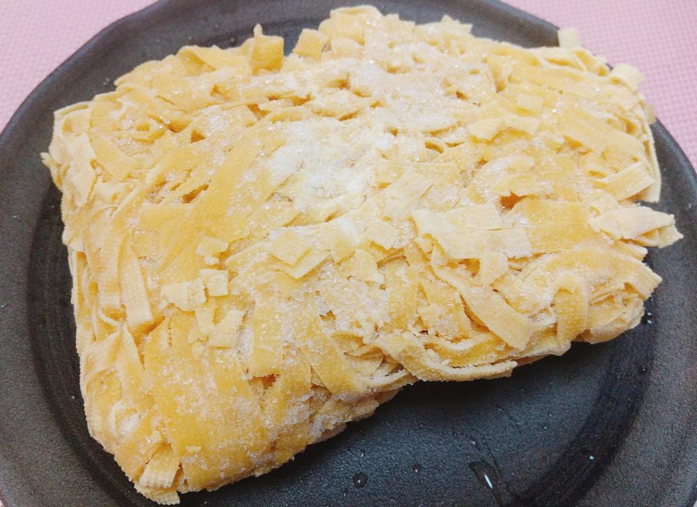 業務スーパー 定番中の定番！豆腐皮の中華風煮込み紅燜豆皮豚肉の旨味がジュワーと絡まります本格中華