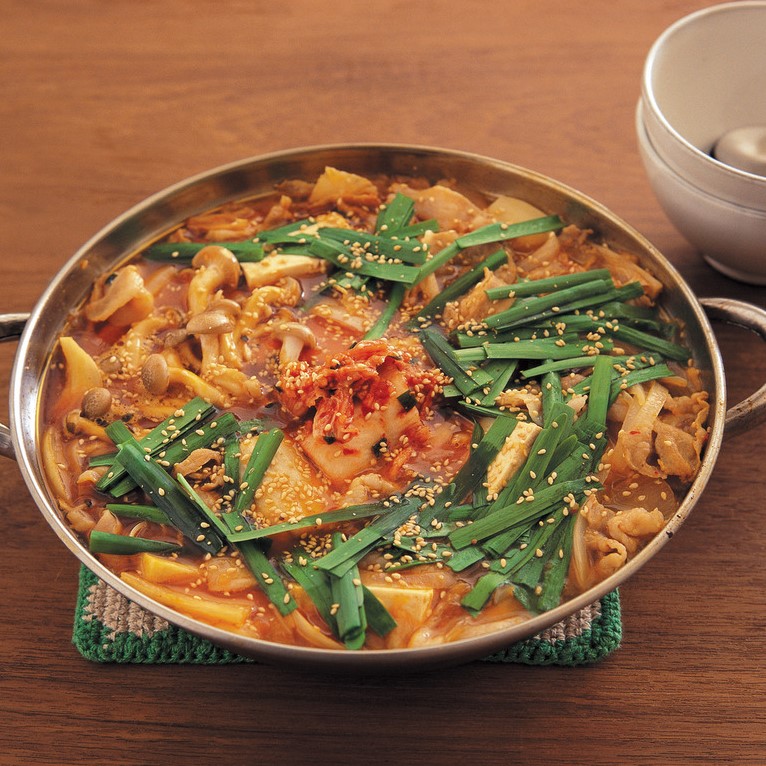 コウケンテツさんレシピ。旬の牡蠣を使った滋味深いスンドゥブチゲ。クウネル・サロン “マチュア”世代のときめき、全部