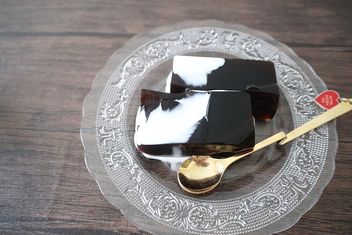 業務スーパー 1キロの 巨大コーヒーゼリー を食べ終えるまでの記録。色々な食べ方を試してみました＾＾ - YouTube