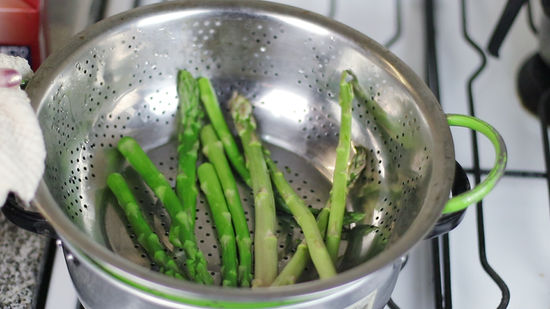 アスパラのフライパン蒸し焼き