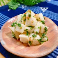 長芋のめんつゆ梅和え