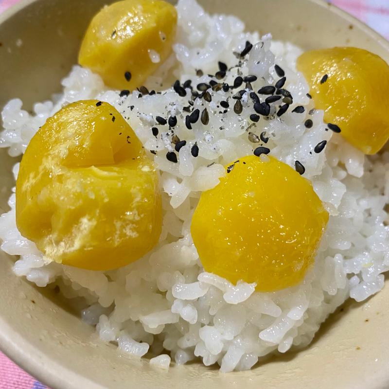 カマンベールチーズと栗の甘露煮ご飯☆さつまいもご飯